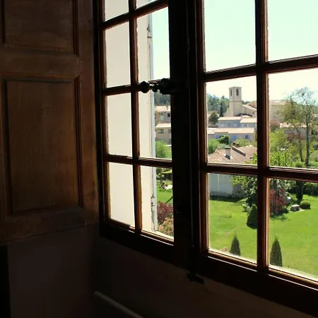 Le Vieux Castel Alojamento de Acomodação e Pequeno-almoço Roumoules