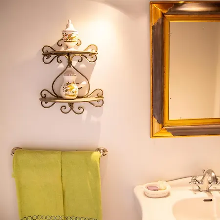 Le Vieux Castel 3* Roumoules