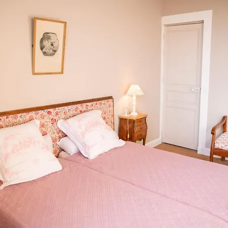Le Vieux Castel 3*